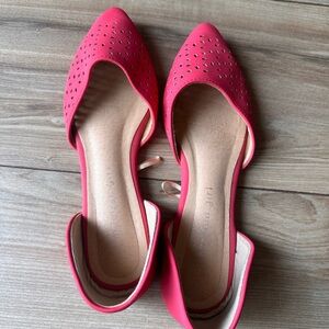 Size 8 Steve Madden slip on dress shoes.